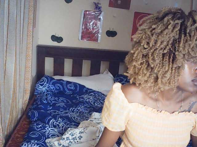 Rosy live cam on BongaCams