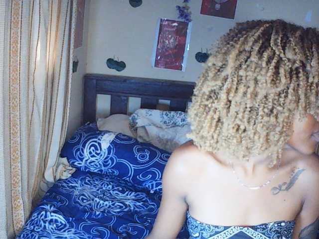 Rosy live cam on BongaCams