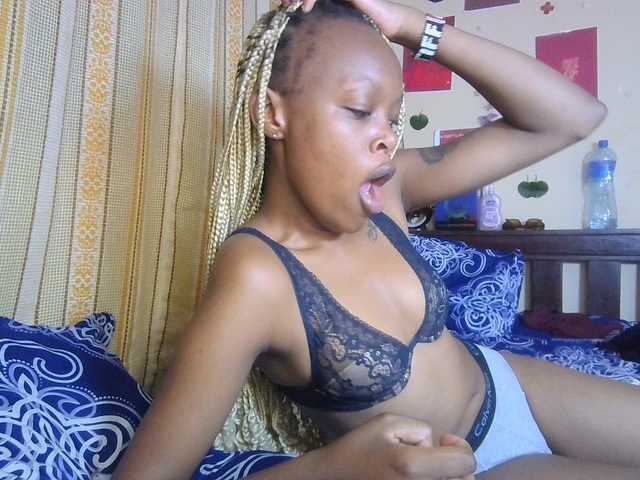 Rosy live cam on BongaCams