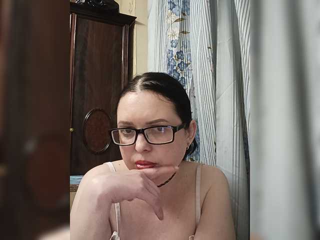 Anna-Gold3 live cam on BongaCams