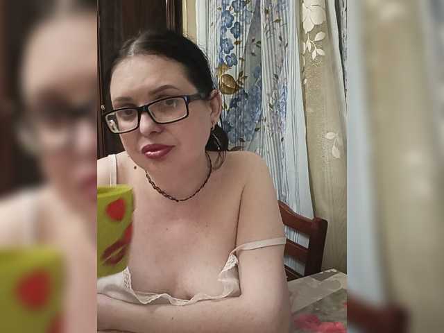 Anna-Gold3 live cam on BongaCams