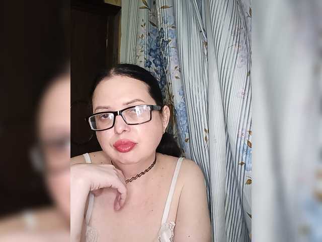 Anna-Gold3 live cam on BongaCams