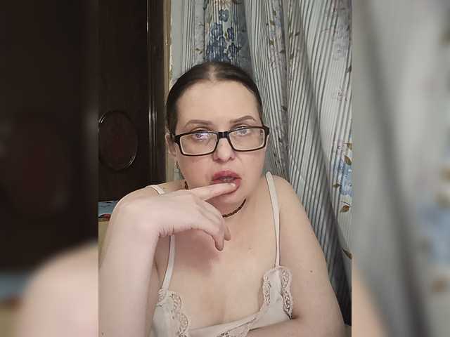 Anna-Gold3 live cam on BongaCams