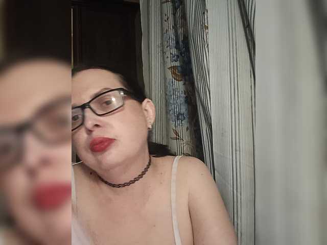 Anna-Gold3 live cam on BongaCams