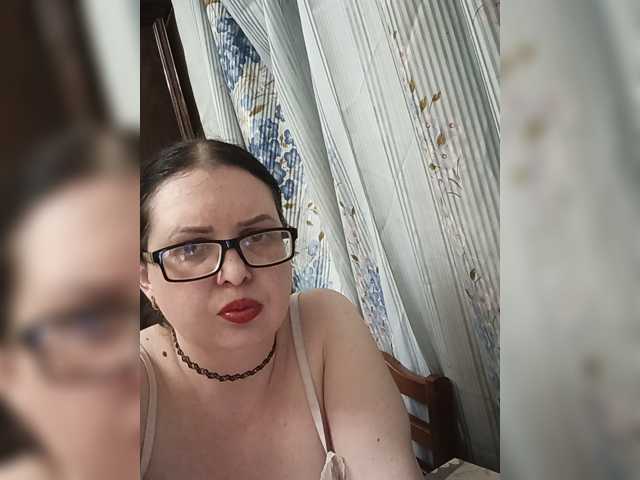 Anna-Gold3 live cam on BongaCams