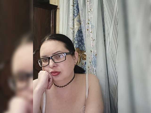 Anna-Gold3 live cam on BongaCams