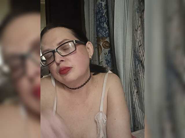 Anna-Gold3 live cam on BongaCams