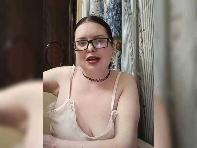 Anna-gold3 live cam