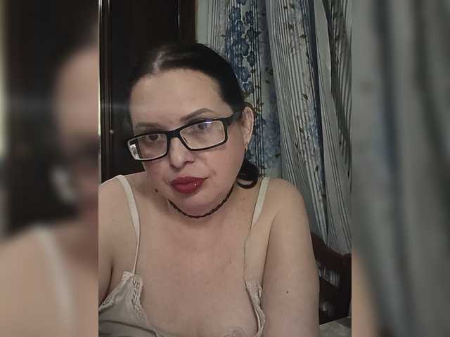 Anna-Gold3 live cam on BongaCams