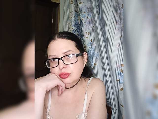 Anna-Gold3 live cam on BongaCams
