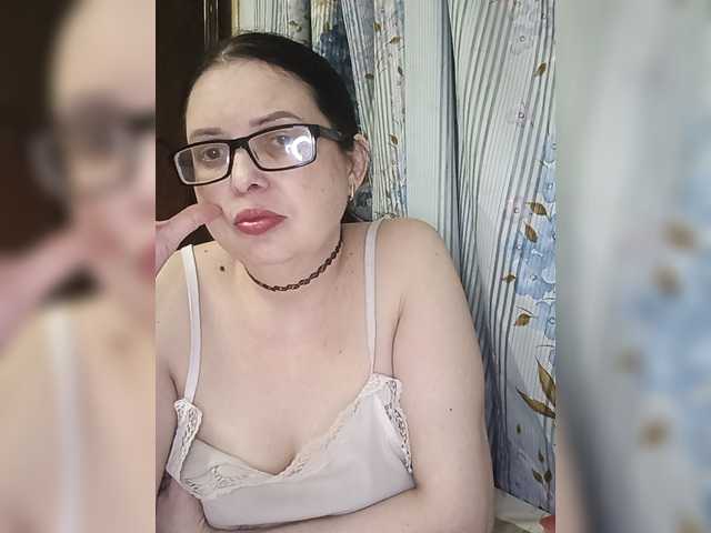 Anna-Gold3 live cam on BongaCams