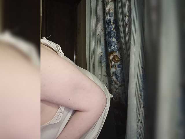 Anna-Gold3 live cam on BongaCams