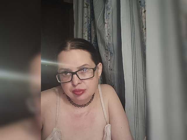 Anna-Gold3 live cam on BongaCams