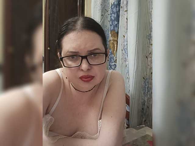 Anna-Gold3 live cam on BongaCams