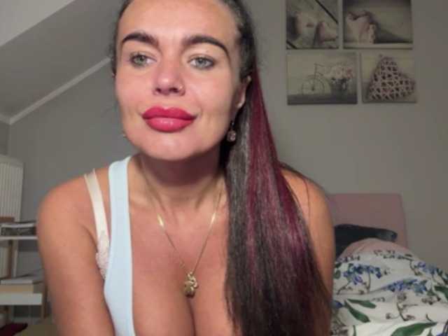 LUSTjenny live cam on BongaCams