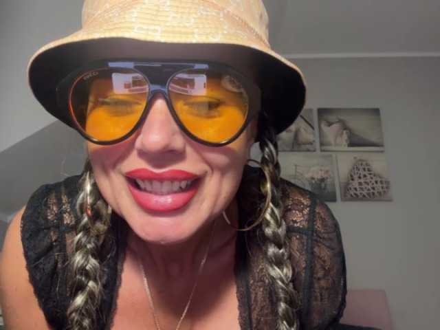 LUSTjenny live cam on BongaCams