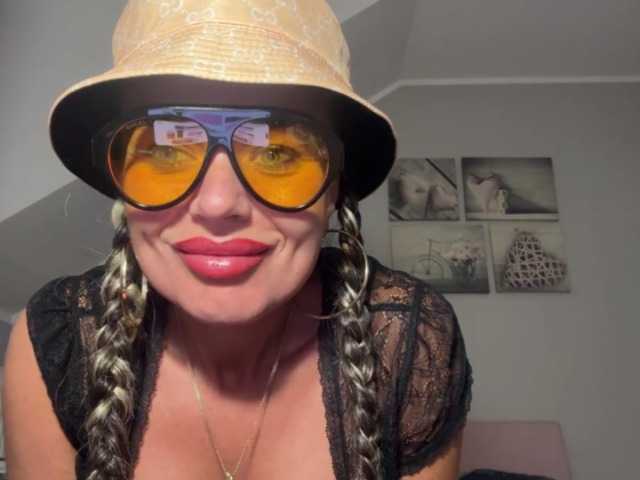 LUSTjenny live cam on BongaCams