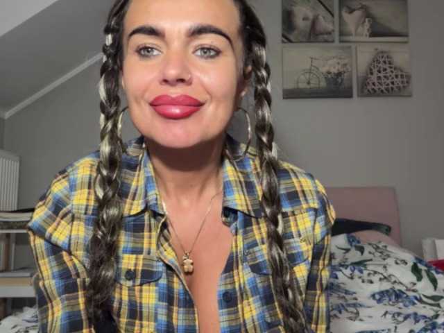 LUSTjenny live cam on BongaCams