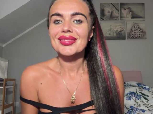 LUSTjenny live cam on BongaCams