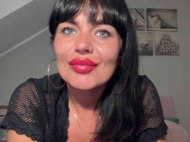 LUSTjenny webcam