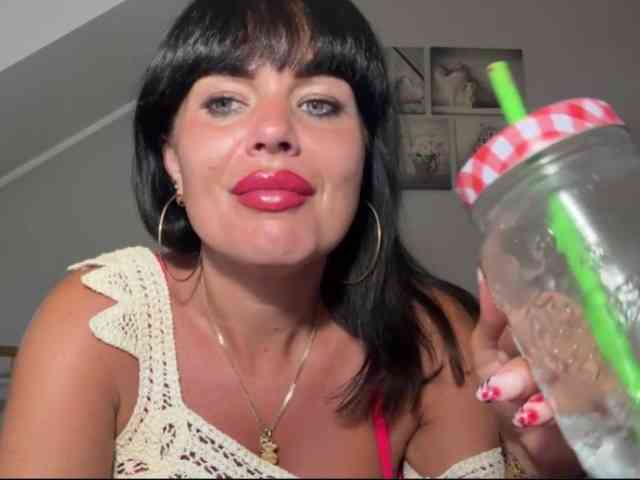 LUSTjenny webcam