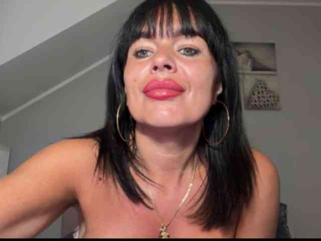 LUSTjenny webcam