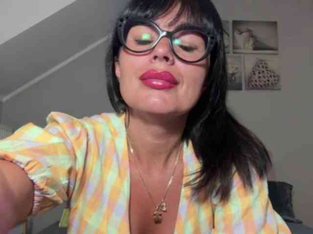 LUSTjenny webcam