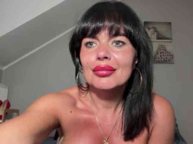LUSTjenny webcam