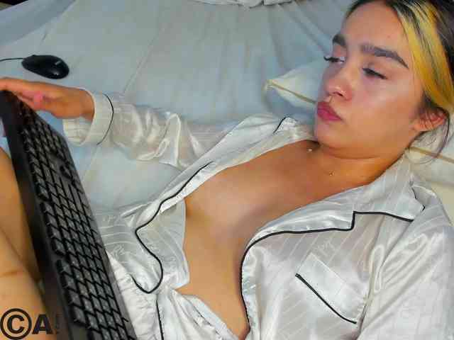 Barbara-Rogers webcam