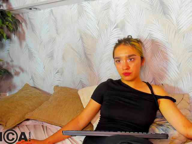 Barbara-Rogers webcam