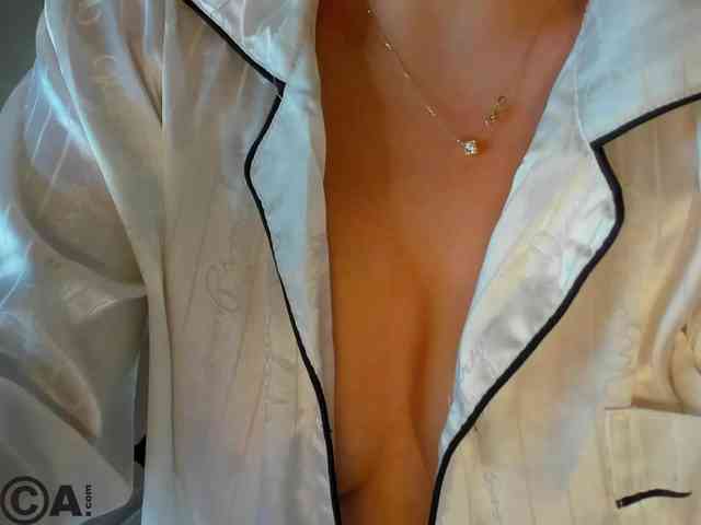 Barbara-Rogers webcam