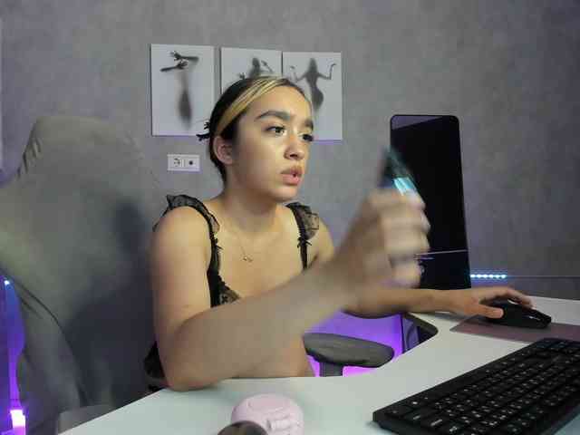 Barbara-Rogers webcam