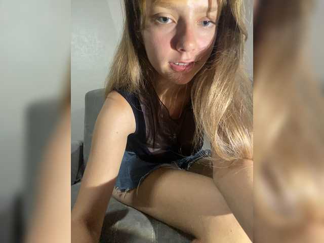 Viea live cam on BongaCams