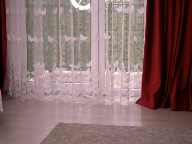 PureMadison live cam preview