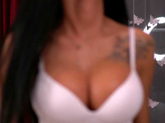 Sex chat gratuit in direct cu PureMadison pe BongaCams