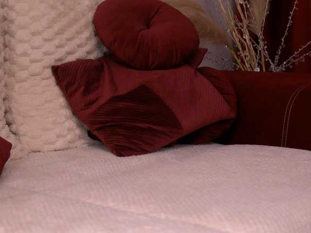PureMadison, live now on BongaCams