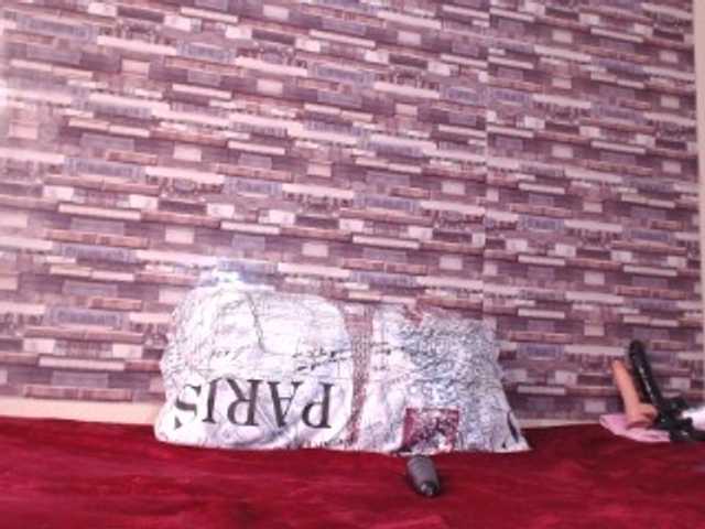 RoxyLuvx live cam on BongaCams