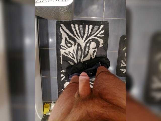 Aieks11983 live webcam show