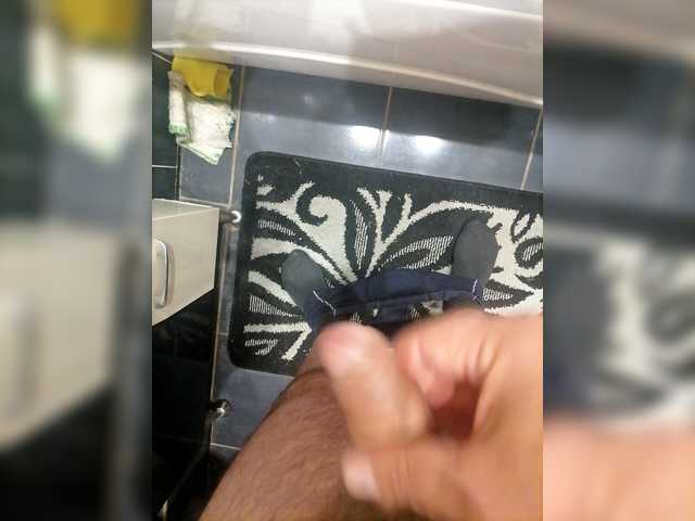 Aieks11983 live webcam show