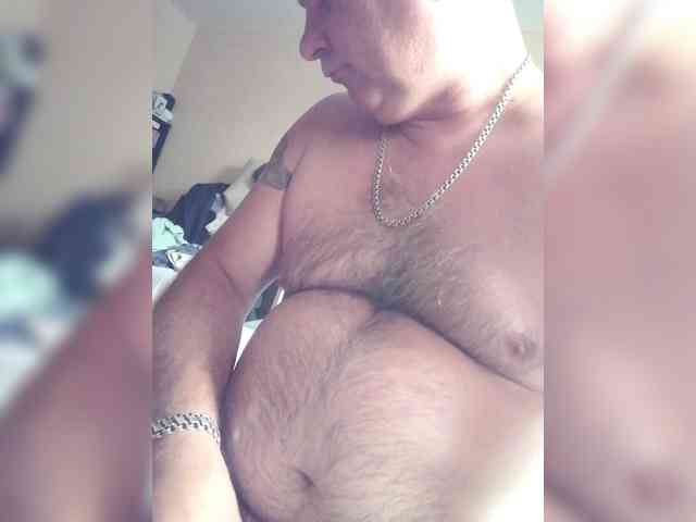 Aieks11983 Live Webcam on BongaCams