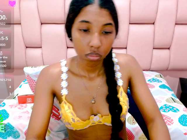 scarletRose1 live webcam show