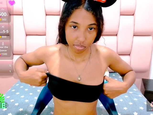scarletRose1 live cam on BongaCams