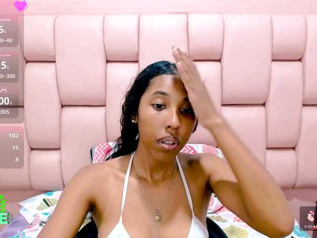 scarletRose1 live cam on BongaCams