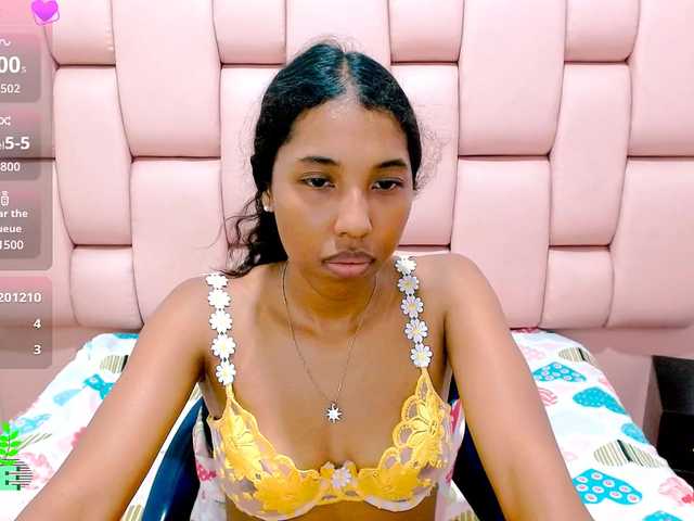 scarletRose1 live cam on BongaCams