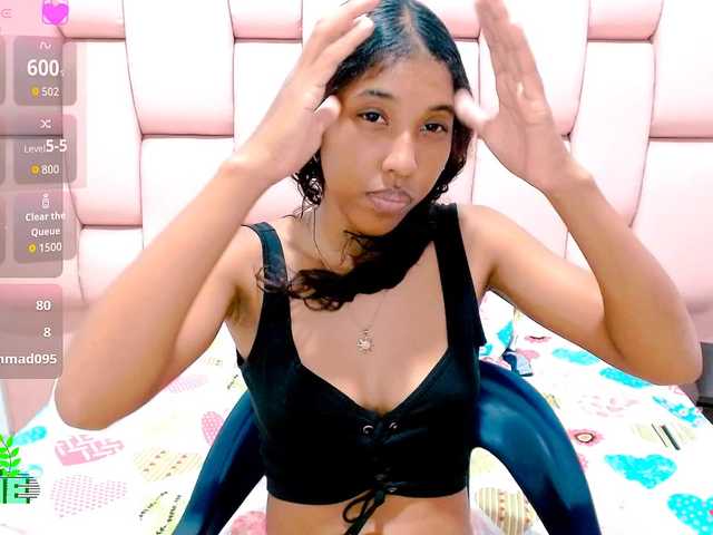 scarletRose1 live cam on BongaCams