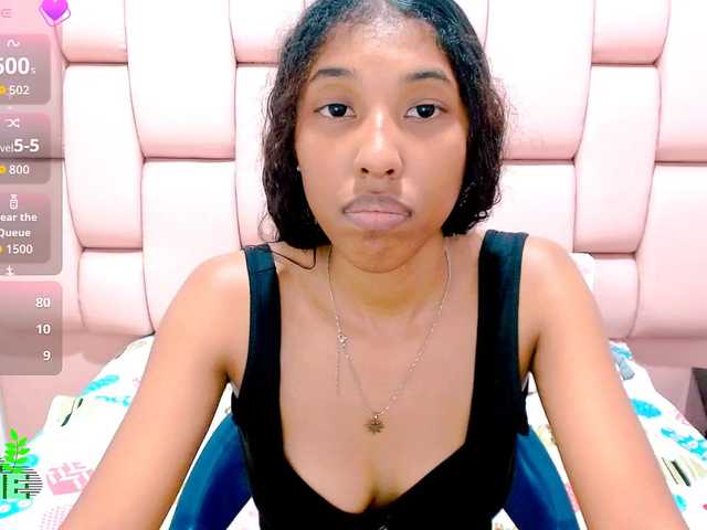 scarletRose1 live cam on BongaCams