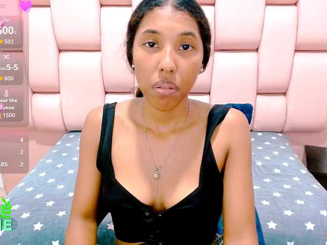 scarletRose1 live cam on BongaCams