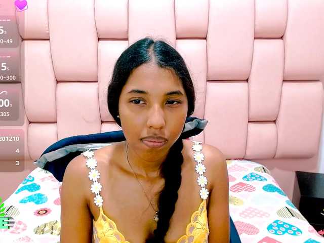 scarletRose1 live webcam show