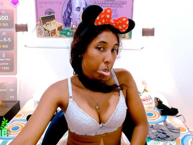 scarletRose1 live cam on BongaCams
