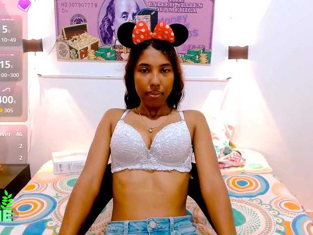 scarletRose1 live cam on BongaCams